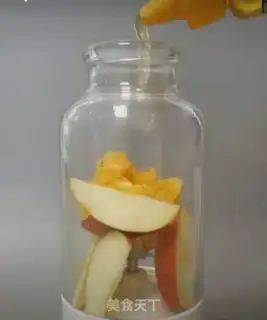 Make A juicy apple milkshake step 1
