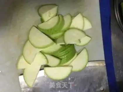 Make Shrimp Pizza step 1