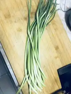 Make Garlic fried eggs step 0