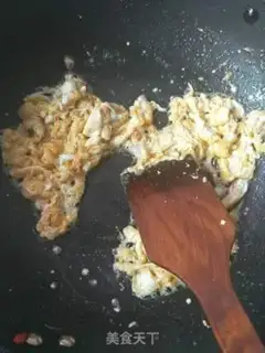 Make Scrambled eggs step 2