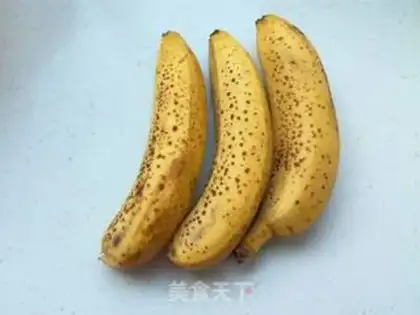 Make Banana chocolate pecan bread step 0
