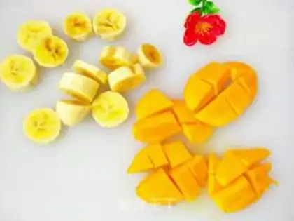 Make Mango banana yogurt shake step 4