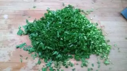 Make An egg box of celery step 4