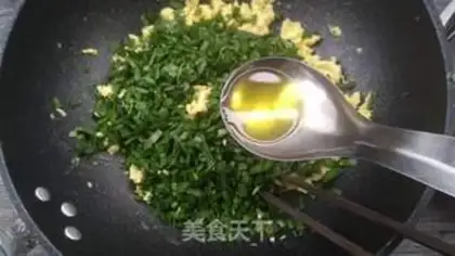 Make An egg box of celery step 5