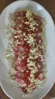 Make Weenie chopping peppers and needle mushrooms step 3