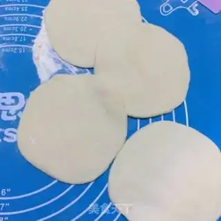 Make Plum and pork buns step 5