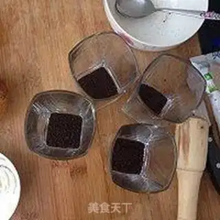 Make Five colour pudding step 3