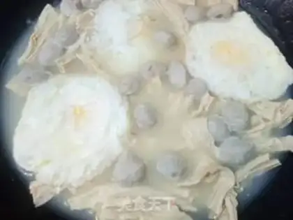 Make Arsenic egg meatball soup step 3