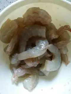 Make Shrimp salad step 1