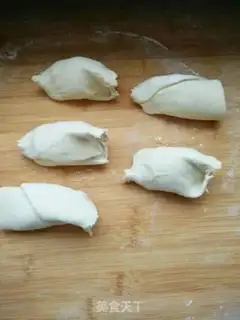 Make Skinny pretzels step 4