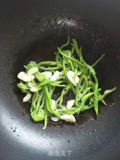 Make Cleaning up the golden needle mushrooms step 1