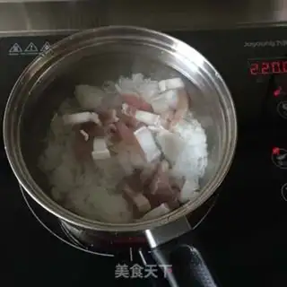 Make Salted eggs and rice step 4