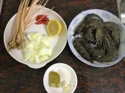 Make Thai curry shrimp step 0