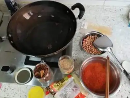 Make Homemade pepper oil step 3