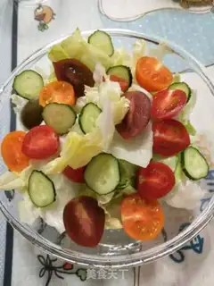 Make A green salad step 1