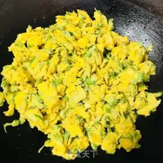 Make Scrambled eggs step 4