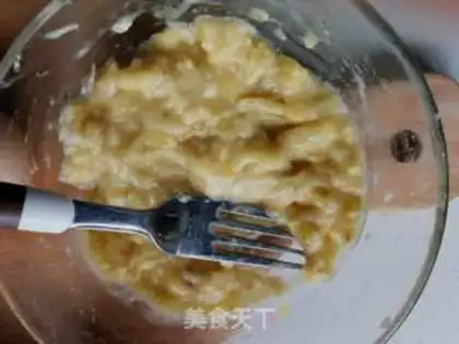 Make Banana muffins without oil step 1