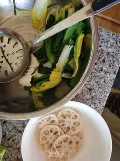 Make Spicy noodles step 3