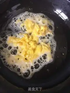 Make Shrimp vegetable egg fried rice step 2