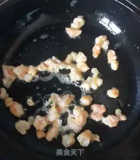 Make Shrimp vegetable egg fried rice step 3