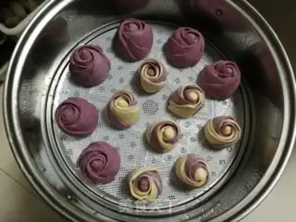 Make The saloon roses step 12
