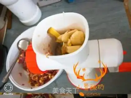 Make HOMEMADE LITTLE Q INTESTINES step 2