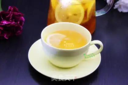 Make Sweet tea with fresh lemon step 4