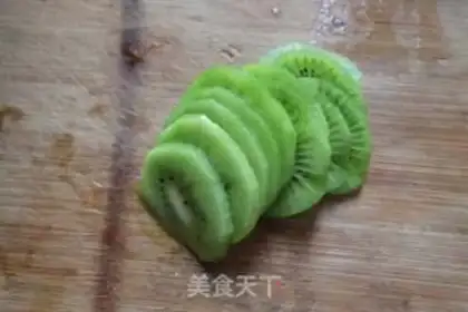 Make Flower fruit platter step 1