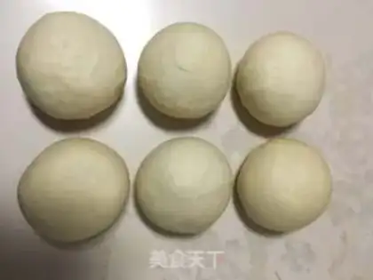 Make Lucky flower bread step 2