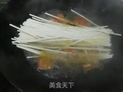 Make Tomato egg noodles step 3