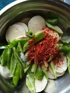 Make Pyramid chicken step 3