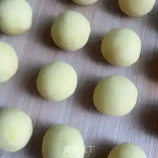 Make Sesame potato ball step 4