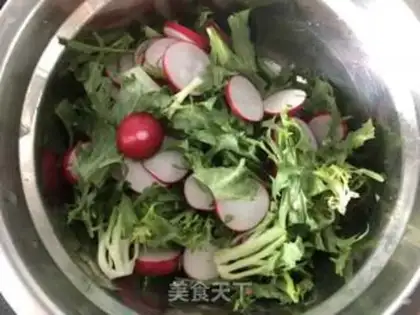 Make A grubby salad step 2