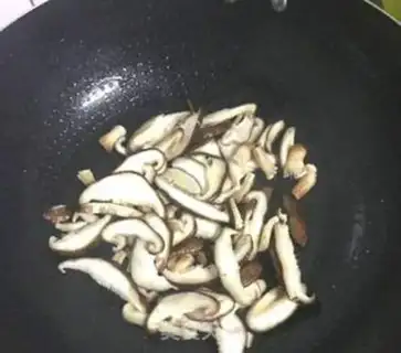 Make Mushroom oil step 2