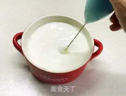Make Cranberry milk and eggs step 1