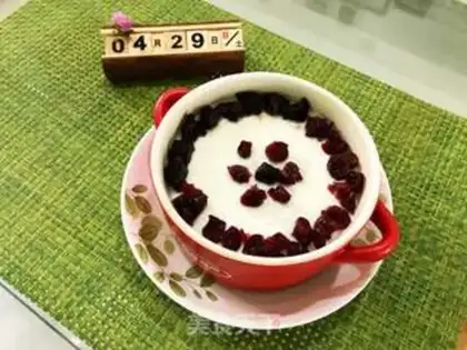 Make Cranberry milk and eggs step 3