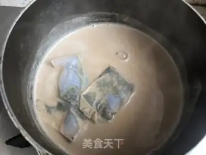 Make Cheese milk with taco caramel tea step 8