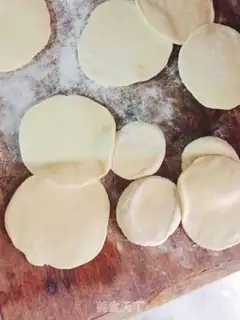 Make Cream-cracker egg buns step 6