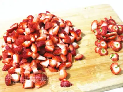 Make Homemade strawberry jam step 2