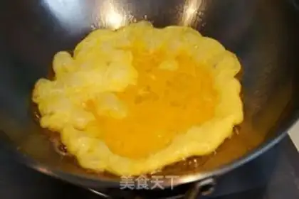 Make Scrambled eggs step 2