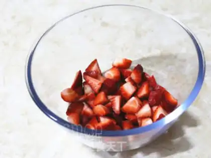 Make Homemade strawberry jam step 4