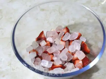 Make Homemade strawberry jam step 5