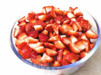 Make Homemade strawberry jam step 6