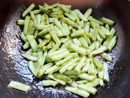 Make Garlic beans step 6