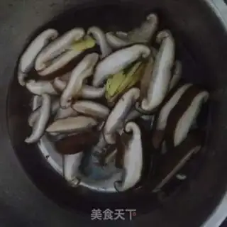 Make Spoon mushroom soup step 4