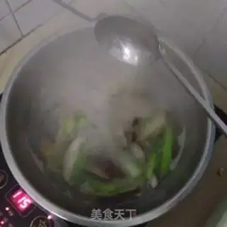 Make Spoon mushroom soup step 6