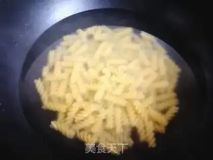 Make Bacon Spiral Italy Noodles step 4