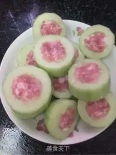 Make cucumbers for dry squid silk soup step 1