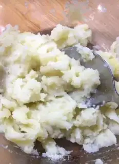 Make Pretzel potatoes step 1