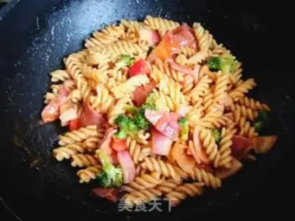 Make Bacon Spiral Italy Noodles step 13